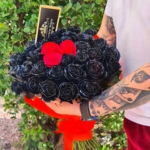 Buchet 33 Trandafiri Naturali Negri Rosii