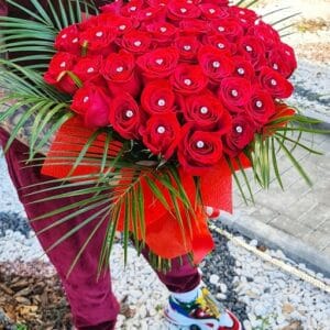 Buchet 45 Trandafiri Naturali Rosii Cristale