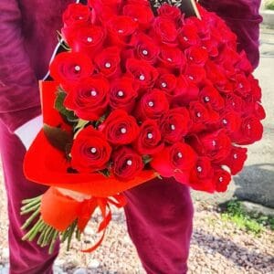 Buchet Superb 51 Trandafiri Naturali Rosii