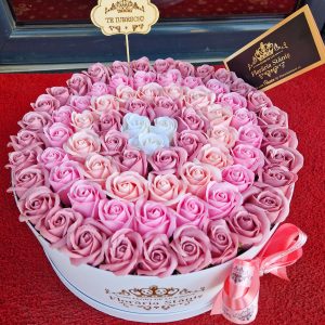 Cutie 91 Trandafiri Sapun Roz Albi