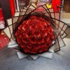 Buchet Modern 33 Trandafiri Rosii Sclipici