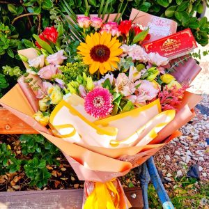 Buchet Naturale Floarea Soarelui MiniRose Lisianthus