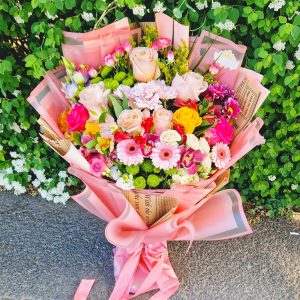 Orhidee Trandafiri Lisianthus MiniRose Asltromelia Crizanteme