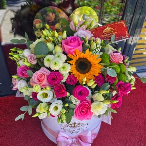 Cutie Rotunda cu Flori Naturale Mixte