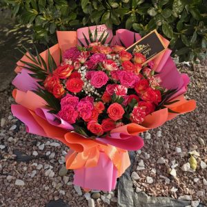 Buchet Superb din Mini Rose Naturale