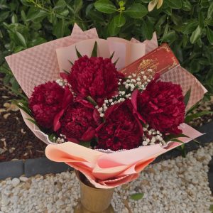 Buchet din 5 Bujori Naturali Bordo